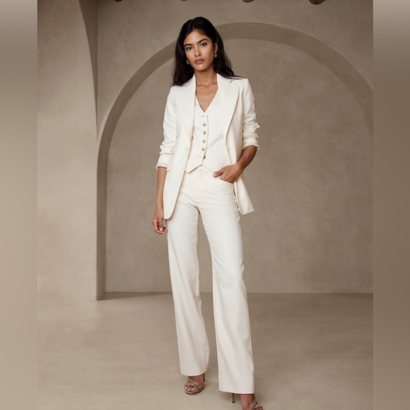 Banana Republic Pants - NWT! Banana Republic Transition Cream Lido Straight Italian Wool Pant - 14 LONG🩷